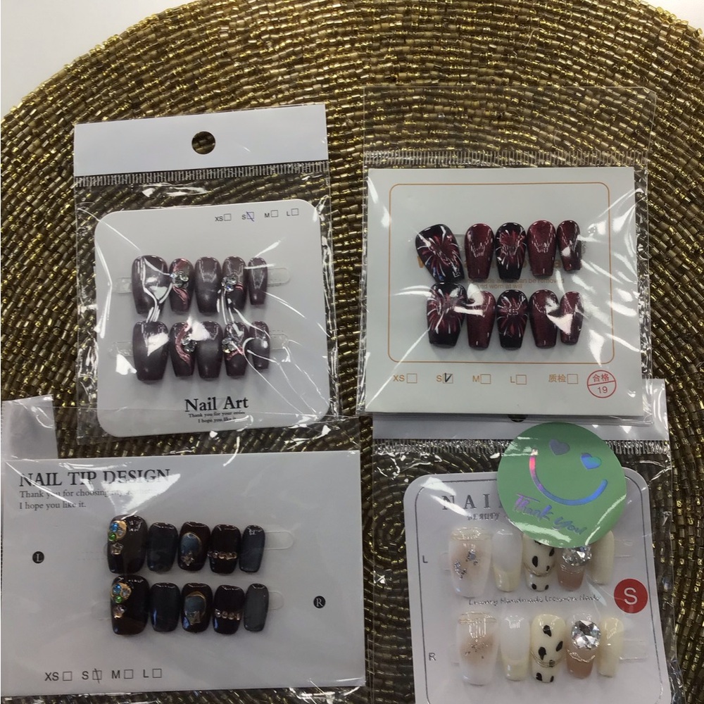 Assorted Press-On Nails Size Small